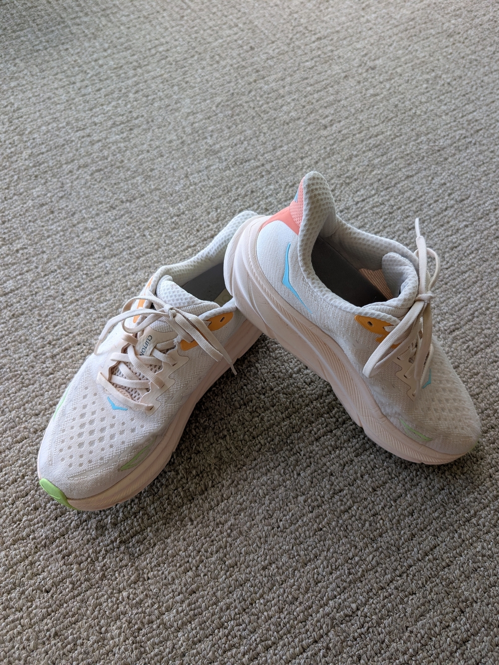 Women's Hoka Clifton 9 Size 8 And 1/2